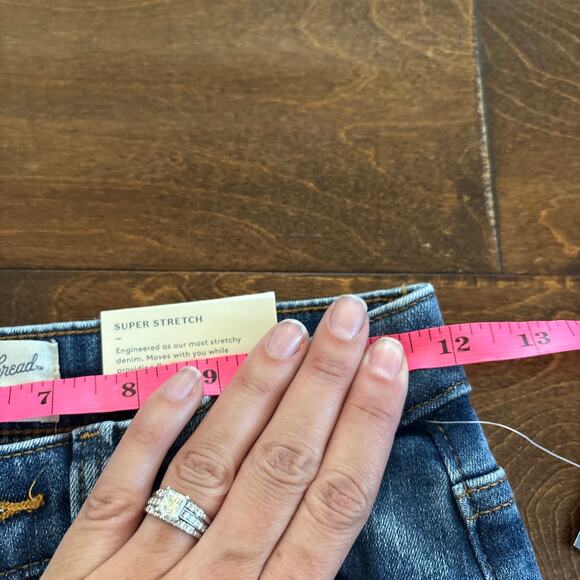 NWT Universal Thread High Rise Skinny Slim Leg Ripped Jeans Stretch Women 2 Long - Picture 5 of 7